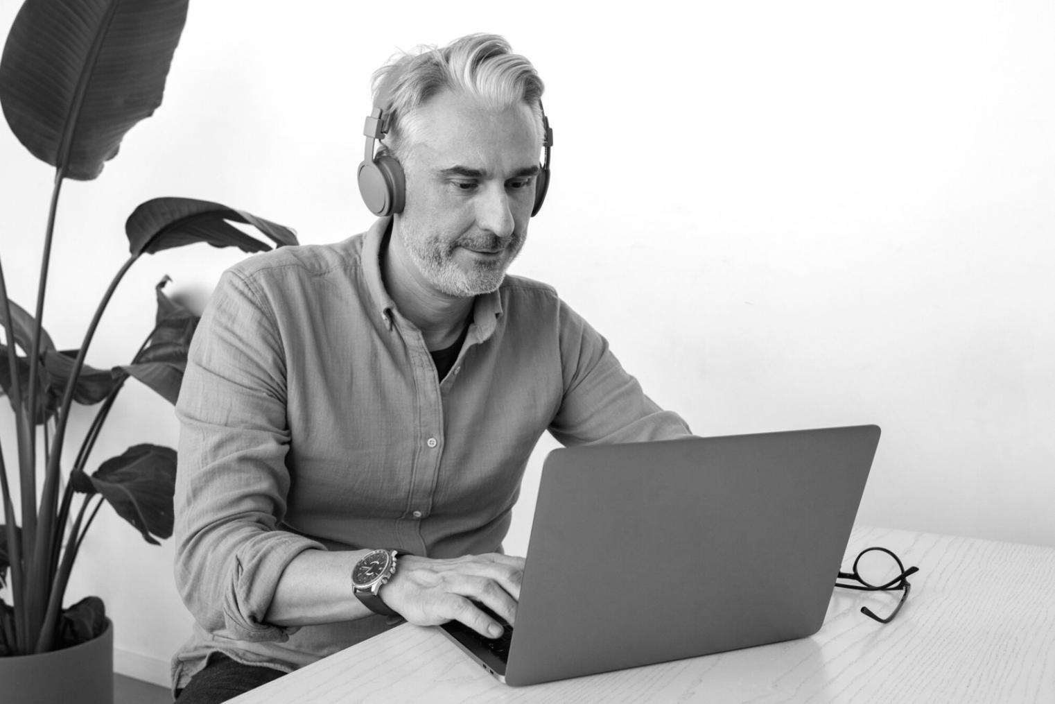 Team collaboration on budget trend analysis projects